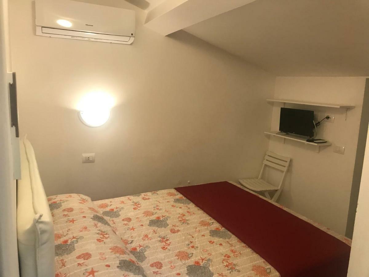 Guest House Montenegro La Spezia Exterior foto